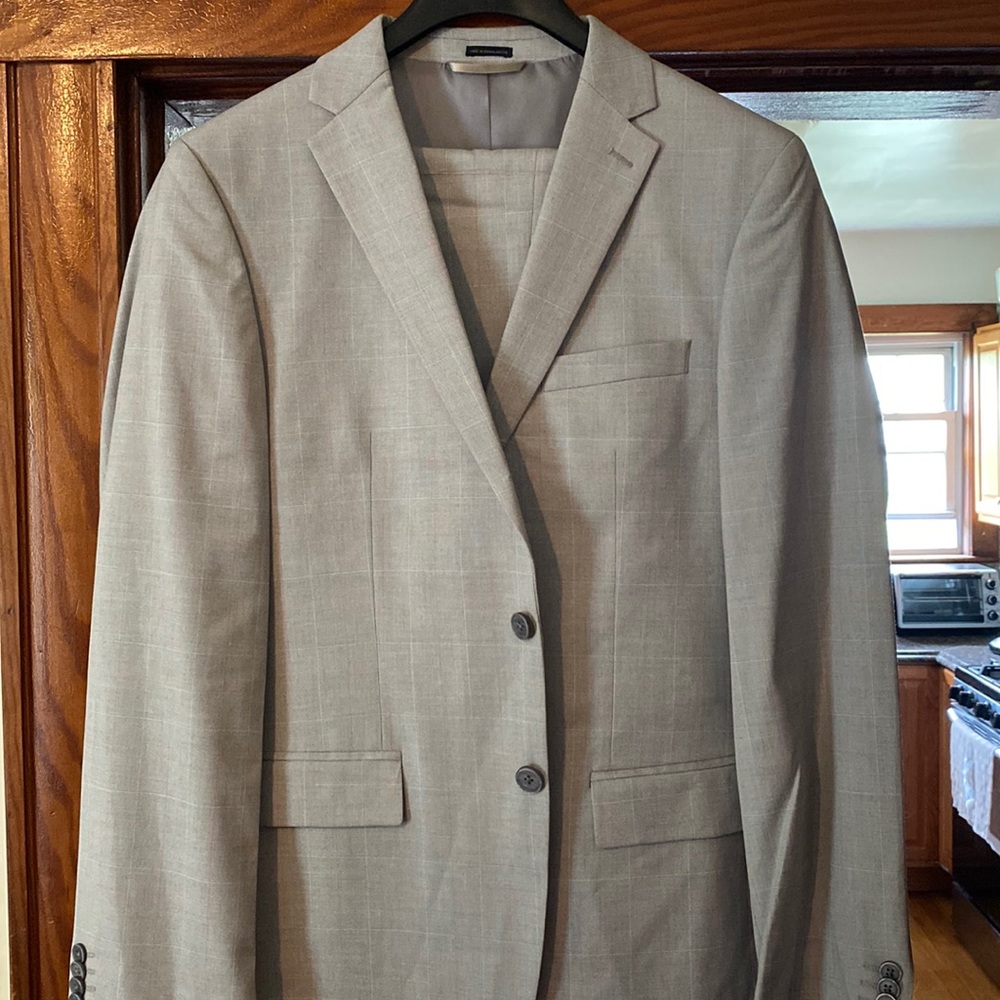 Mens light gray, shadow plaid suit